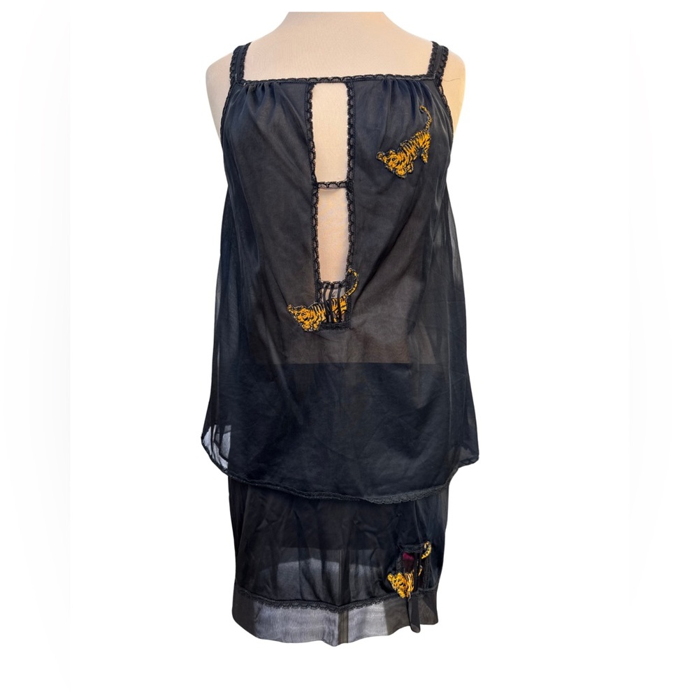 Vintage Tiger 🐯 Black Sheer Cami and match Skirt!!